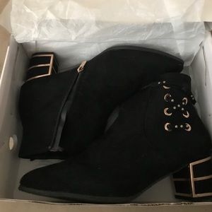 Woman shoes/boots